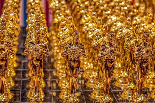 Oscarul la români