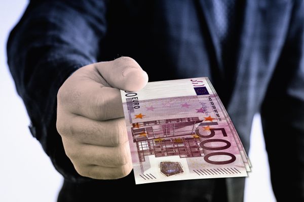 Rugă la Dumnezeu: Voi dona 5.000 de euro!