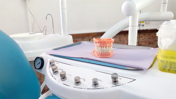 Probleme cu proteza dentară