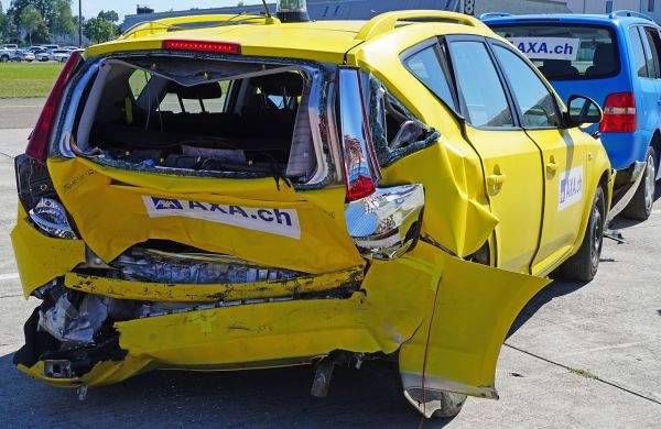 Un moldovean face accident cu Dacia