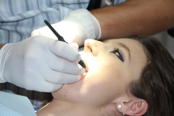 Dentistul experimentat și tariful piperat