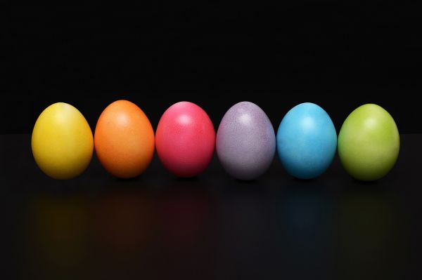 Bulă vine, după Paște, cu ouă roșii la școală. Cineva îi fură unul: Pe cine bănuiești?