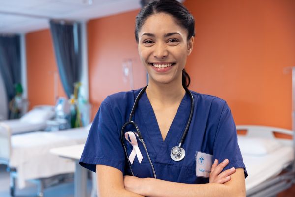 Sala de operație. Intervenție urologică. Chirurgul către asistentă: – Te rog să îndrepți....