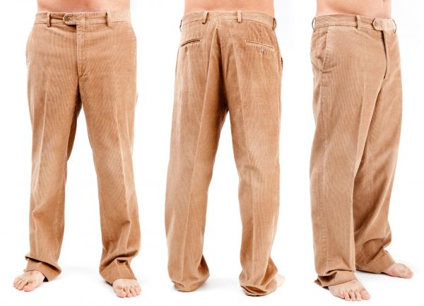 Bulă, ce caută pantalonii tăi la etajul 4?