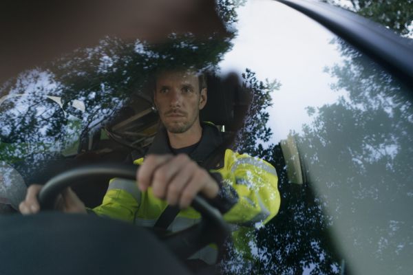 – De ce aţi taxat două bilete?