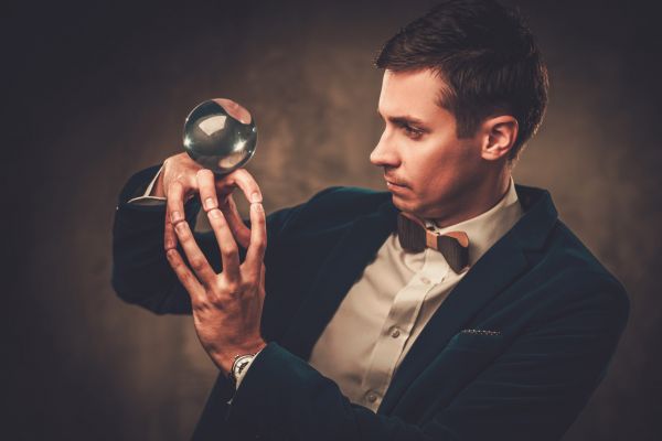 Magicianul care își cumpără ochelari cu super-puteri