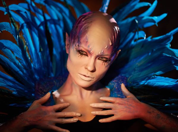 – Mamă, sunt urâtă?  – Nu mamă, ai tot ce-și dorește un bărbat