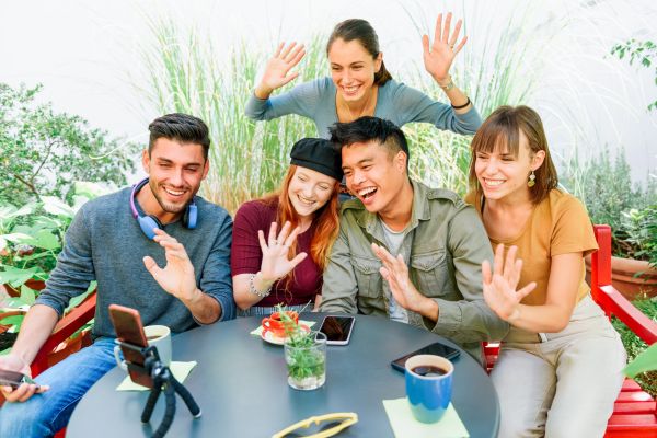 În vizită la niște prieteni