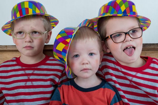 – Soția a născut tripleți