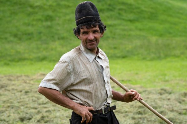 Doi ciobani moldoveni se iau la bătaie