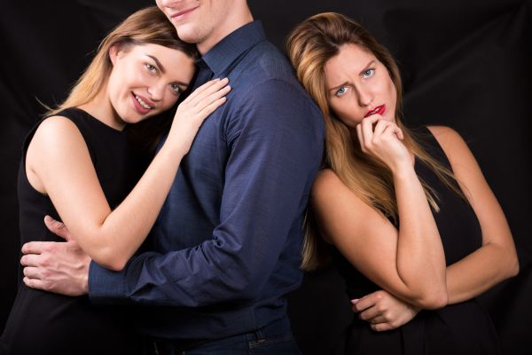 - O să îți cauți altă femeie?