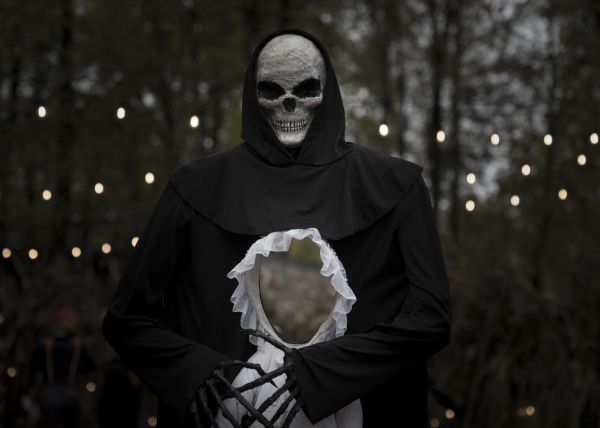 Două fantome ies la plimbare