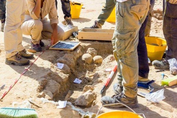 Cel mai bun soț pe care și-l poate dori o femeie este arheologul