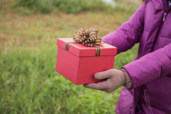 - Gheorghe, știi ce mi-a spus soția că ar vrea de ziua ei?