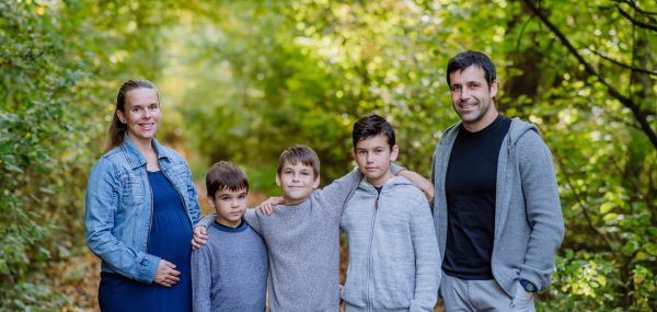 Un tată avea doi copii, unul pesimist și unul optimist