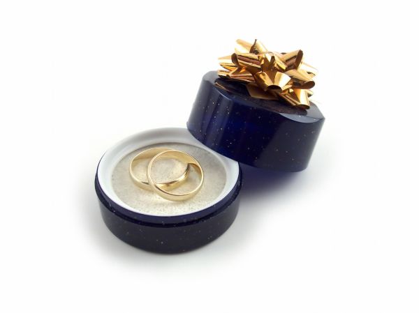 Ea: - Eu sunt cadoul pentru tine!