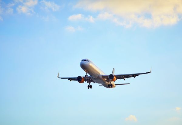 Un ardelean merge prima oară cu avionul