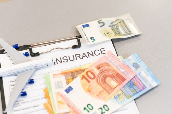 Bulă face asigurări pe loc