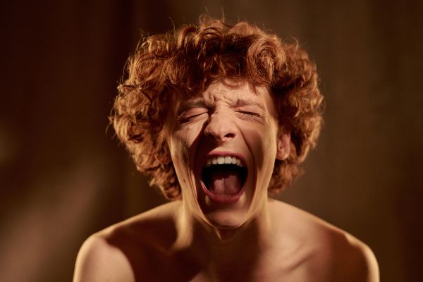 Bulă: - Doctore mă doare rău spatele!