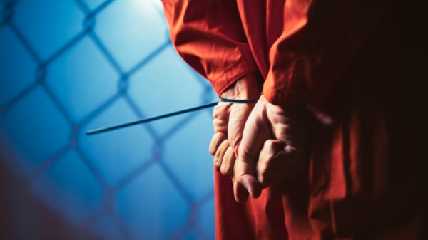 - Tu cum ai ajuns aici?