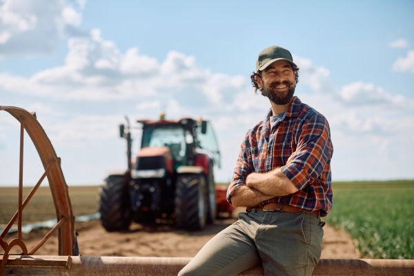 Un fermier român se duce la o un târg de mașini agricole