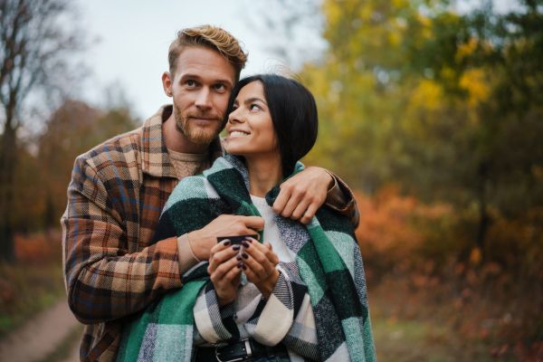 Soția: „Dragule, fă-mi un compliment!”