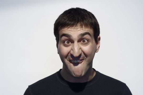 - Bărbate, eşti tu cam urâţel