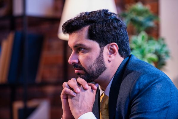 – Dragul meu, la ce te gândești acum?