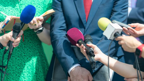 Când un politician spune:  „Vom fi cu toții bine”