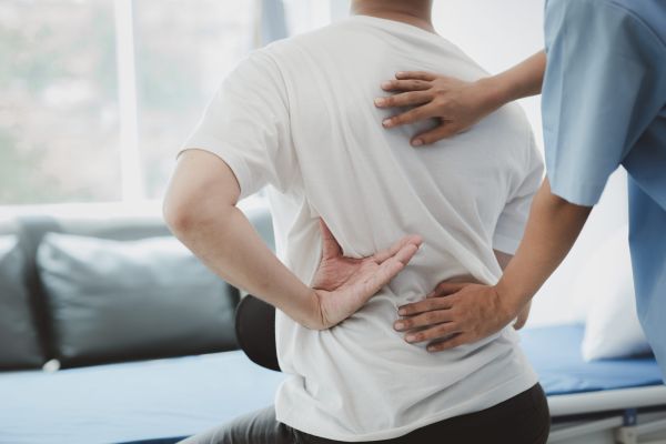 - Mă doare spatele în fiecare dimineață