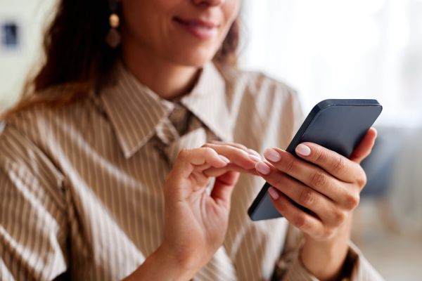 – Am trecut-o pe Bubulina în telefon „Nuțu Cămătaru”