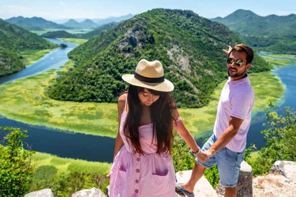 Să tot faci vacanțe în România!