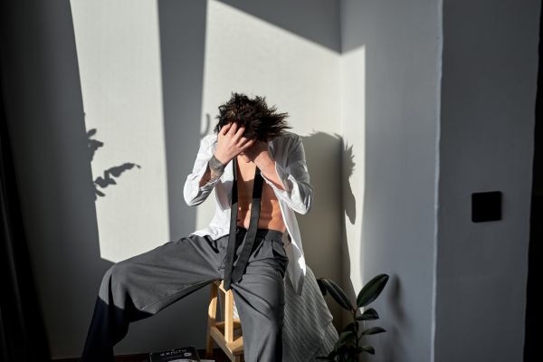 Tipul plângea de rupea pământul