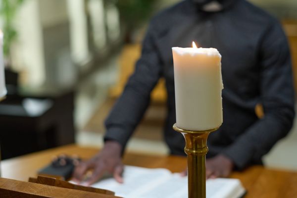 Religia e cea mai deșteaptă afacere