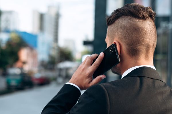 Cum se alintă procurorii DNA la telefon: – Hai, închide-l tu…