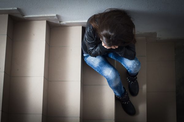 – Auzi mă, ce e aia  ”claustrofobie”?