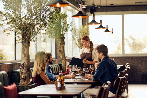 Se deschide un restaurant nou
