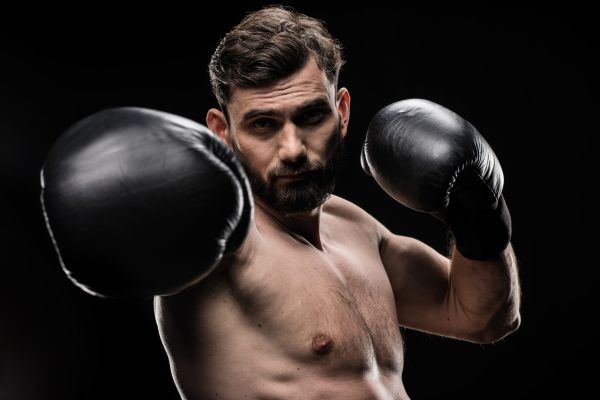 Un boxer era numărat de arbitru